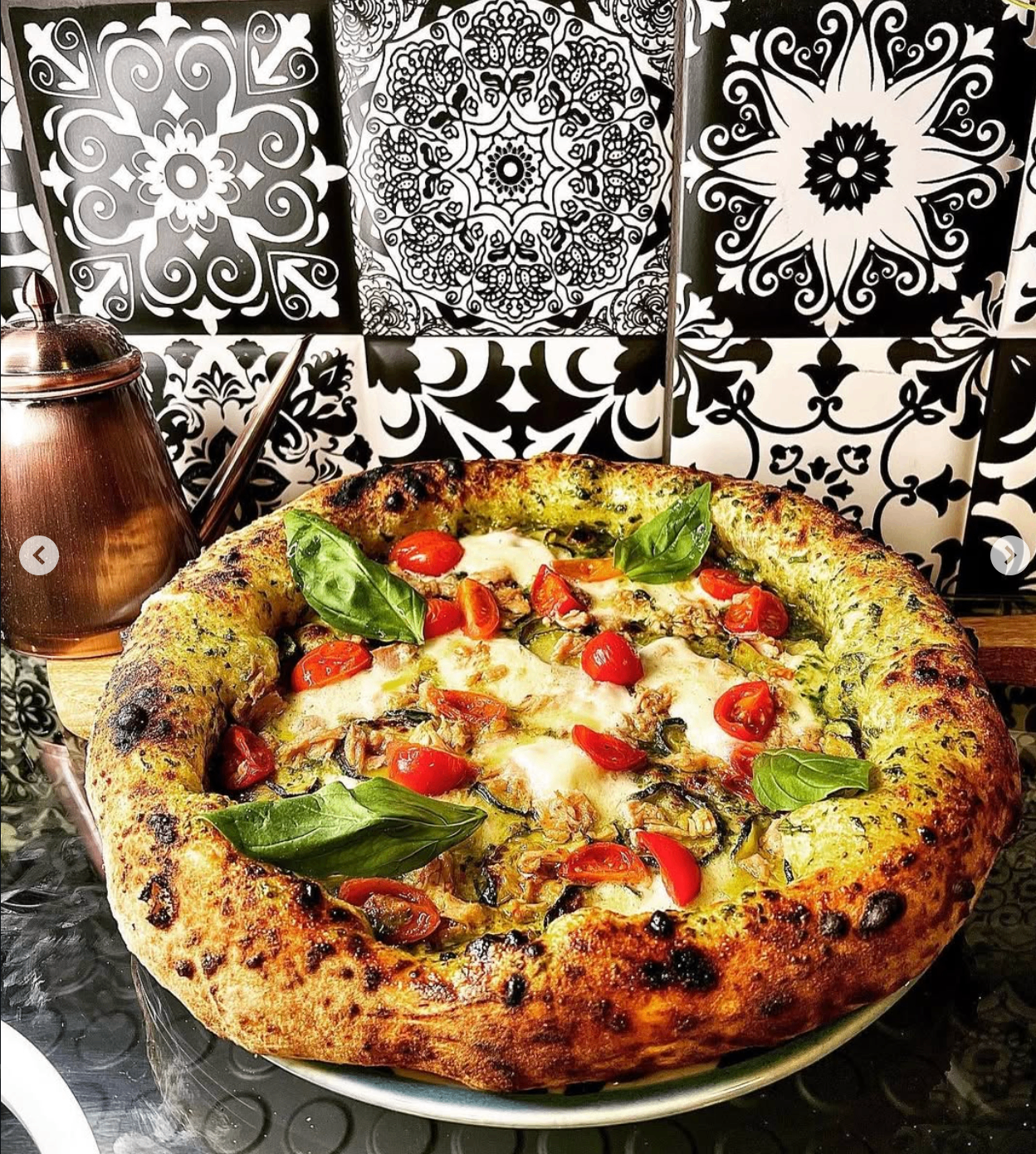La Margherita, comme à Naples 🍕 Tomate San Marzano, fior di latte, basilic frais.
